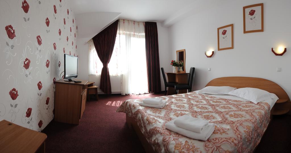 Pensiunea Moldova Piatra Neamt Exterior photo